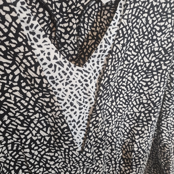 In Group LTD Peplum Blouse - Picture 3 of 6